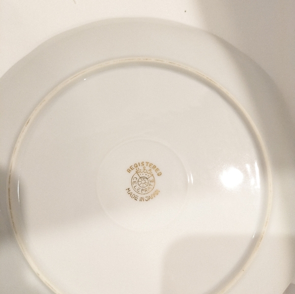 Vintage Registered U.S.A. Celebrate made in Japan Teacups & Dessert Plates - Picture 3 of 9
